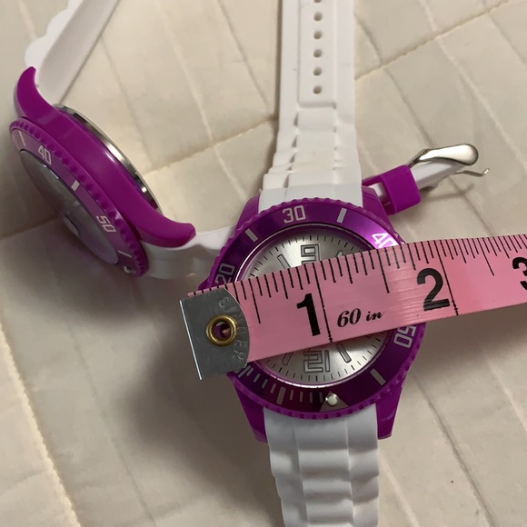 Diving watches, will need battery - Picture 2 of 11